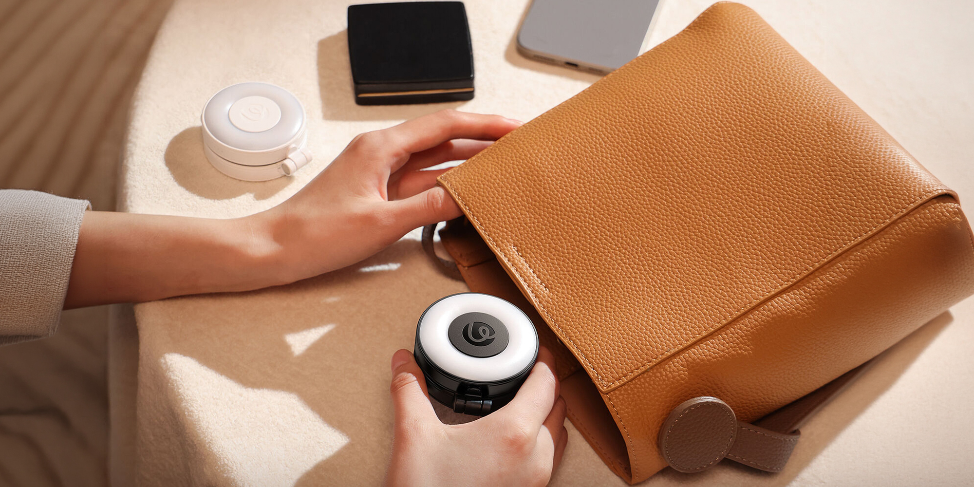 Lampa LED Ulanzi LM23 - WB (2500 K - 8500 K) - czarna